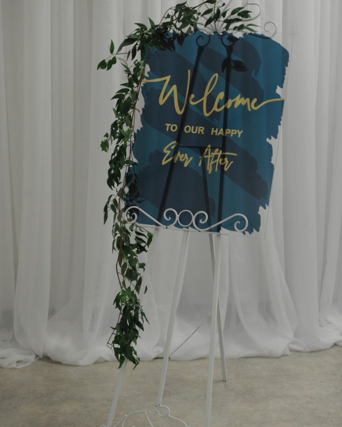 hunter green wedding sign