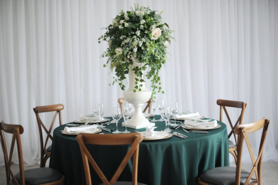 Hunter Green Table Linen - Image 2