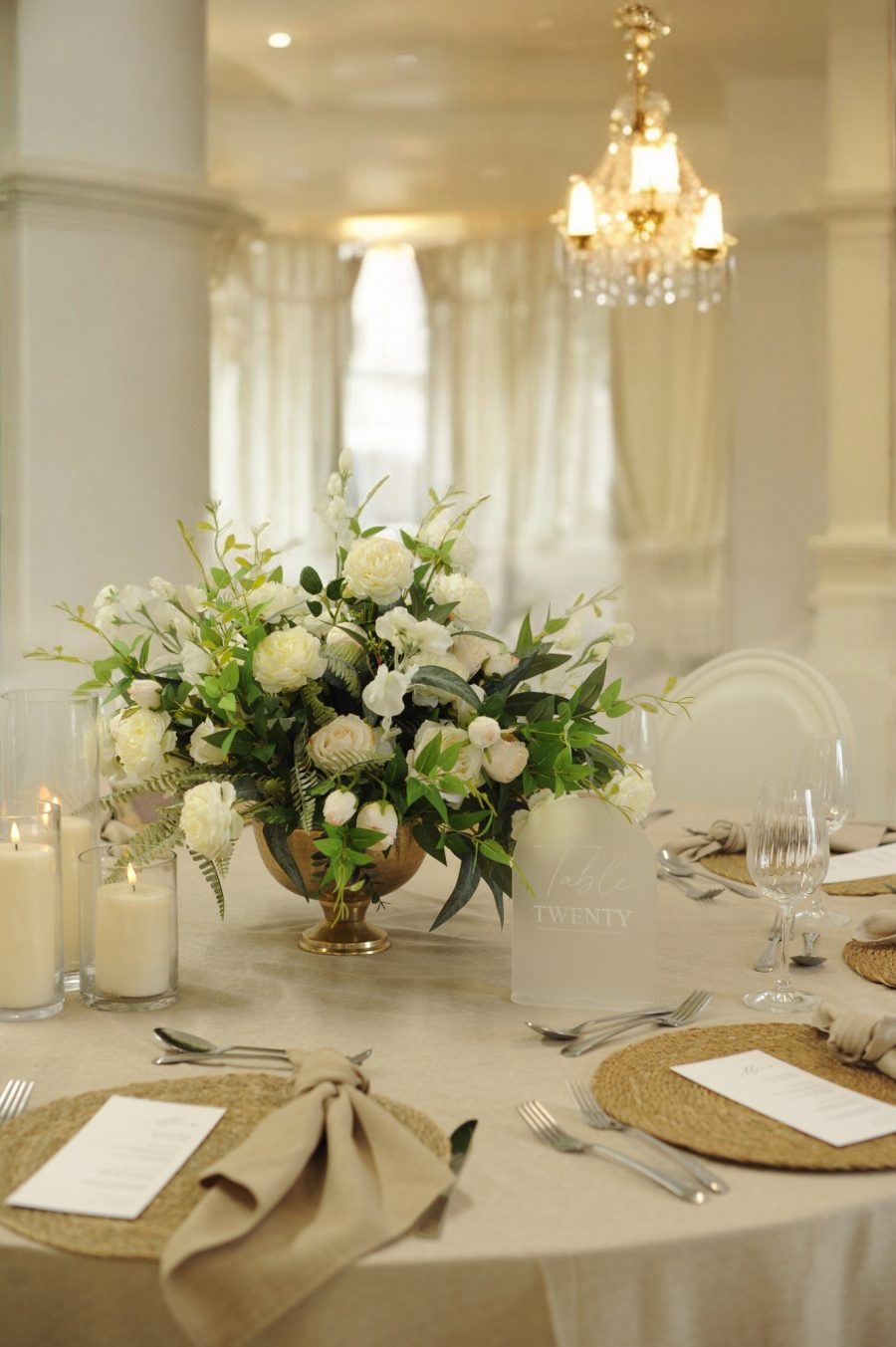 Clara Table Display