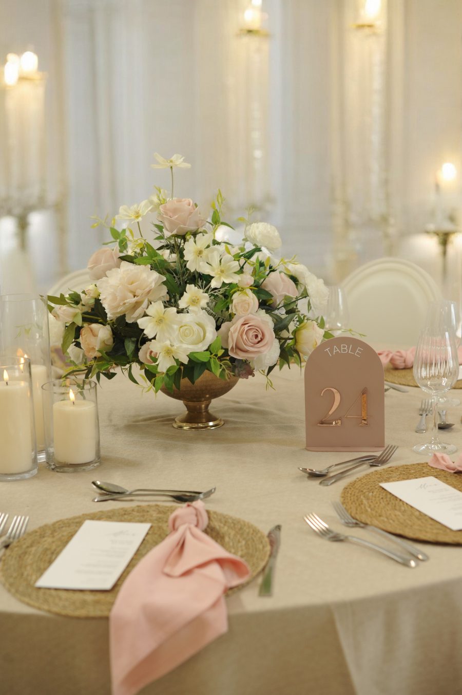 Olivia Table Display